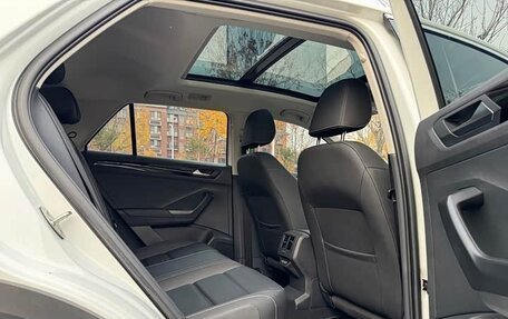 Volkswagen T-Roc I, 2022 год, 1 940 001 рублей, 16 фотография