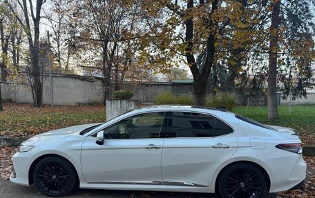 Toyota Camry, 2022 год, 3 800 000 рублей, 3 фотография