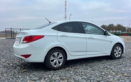 Hyundai Solaris II рестайлинг, 2015 год, 1 000 000 рублей, 12 фотография
