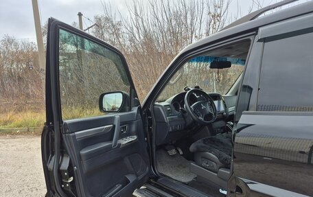 Mitsubishi Pajero IV, 2011 год, 2 160 000 рублей, 13 фотография
