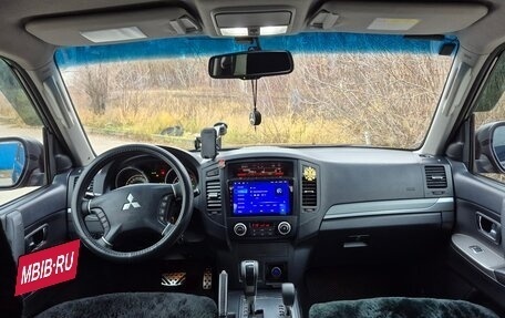 Mitsubishi Pajero IV, 2011 год, 2 160 000 рублей, 21 фотография