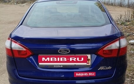 Ford Fiesta, 2015 год, 850 000 рублей, 3 фотография