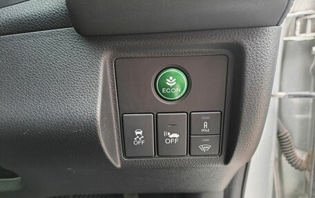 Honda Vezel, 2014 год, 1 400 000 рублей, 24 фотография