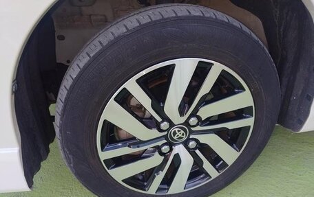 Toyota Roomy I, 2022 год, 1 065 000 рублей, 14 фотография