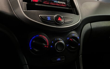 Hyundai Solaris II рестайлинг, 2016 год, 690 000 рублей, 11 фотография