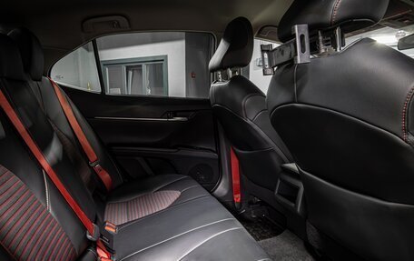 Toyota Camry, 2021 год, 3 580 000 рублей, 6 фотография