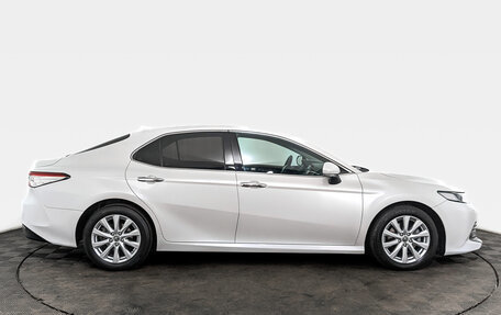 Toyota Camry, 2019 год, 2 750 000 рублей, 4 фотография