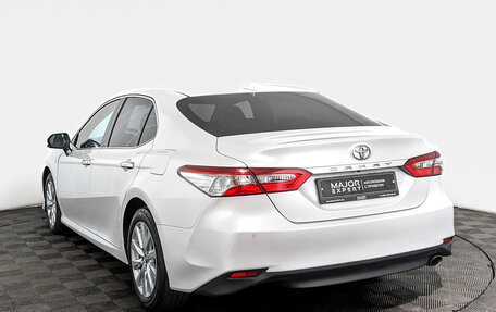 Toyota Camry, 2019 год, 2 750 000 рублей, 7 фотография