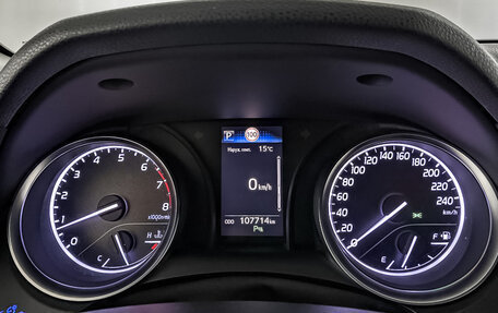 Toyota Camry, 2019 год, 2 750 000 рублей, 16 фотография