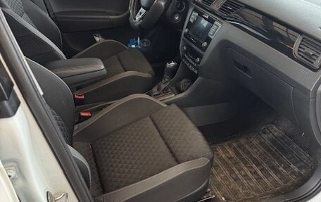 Skoda Rapid I, 2017 год, 900 000 рублей, 7 фотография