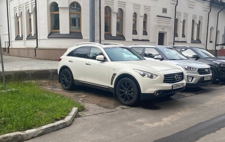 Infiniti QX70, 2016 год, 2 600 000 рублей, 2 фотография