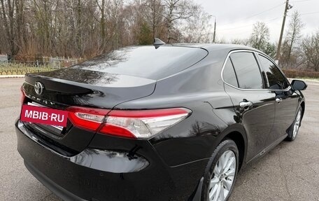 Toyota Camry, 2021 год, 2 350 000 рублей, 4 фотография