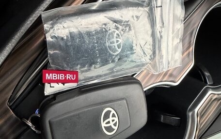 Toyota Camry, 2021 год, 2 350 000 рублей, 17 фотография