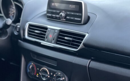 Mazda 3, 2014 год, 1 447 000 рублей, 24 фотография