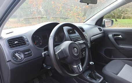 Volkswagen Polo VI (EU Market), 2011 год, 750 000 рублей, 14 фотография