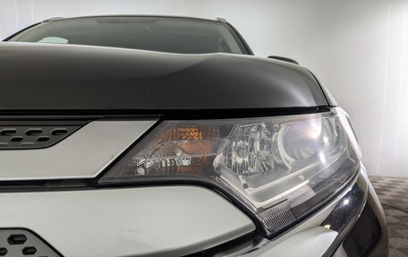 Mitsubishi Outlander III рестайлинг 3, 2020 год, 2 490 000 рублей, 11 фотография