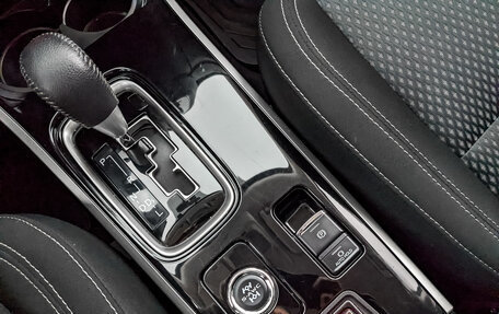 Mitsubishi Outlander III рестайлинг 3, 2020 год, 2 490 000 рублей, 26 фотография