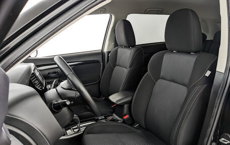 Mitsubishi Outlander III рестайлинг 3, 2020 год, 2 490 000 рублей, 19 фотография