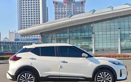 Nissan Juke II, 2022 год, 1 850 000 рублей, 4 фотография