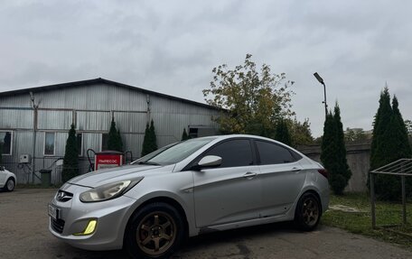 Hyundai Solaris II рестайлинг, 2012 год, 600 000 рублей, 3 фотография