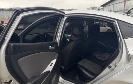 Hyundai Solaris II рестайлинг, 2012 год, 600 000 рублей, 7 фотография