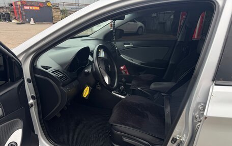 Hyundai Solaris II рестайлинг, 2012 год, 600 000 рублей, 9 фотография