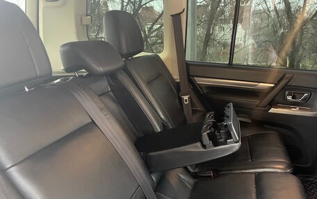 Mitsubishi Pajero IV, 2014 год, 1 950 000 рублей, 13 фотография