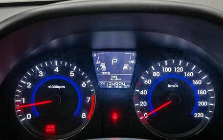 Hyundai Solaris II рестайлинг, 2012 год, 830 000 рублей, 16 фотография