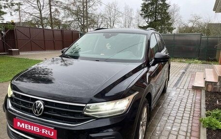 Volkswagen Tiguan II, 2021 год, 2 280 000 рублей, 7 фотография