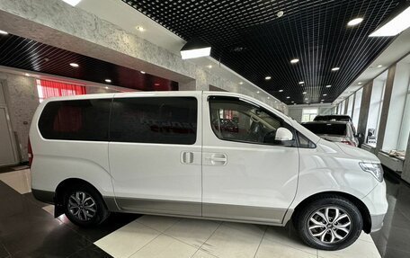 Hyundai H-1 II рестайлинг, 2021 год, 3 180 000 рублей, 6 фотография
