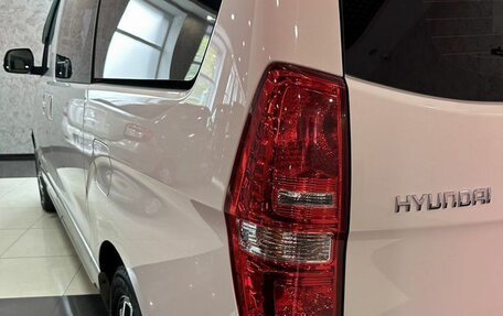 Hyundai H-1 II рестайлинг, 2021 год, 3 180 000 рублей, 11 фотография