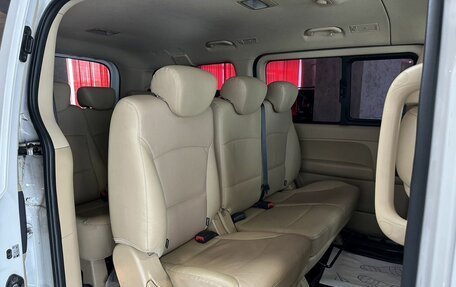 Hyundai H-1 II рестайлинг, 2021 год, 3 180 000 рублей, 17 фотография