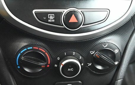 Hyundai Solaris II рестайлинг, 2011 год, 799 000 рублей, 16 фотография