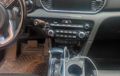 KIA Sportage IV рестайлинг, 2021 год, 3 000 000 рублей, 1 фотография