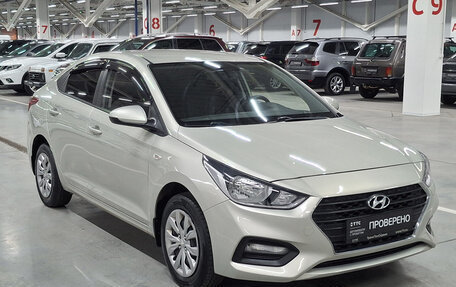 Hyundai Solaris II рестайлинг, 2019 год, 1 350 000 рублей, 3 фотография