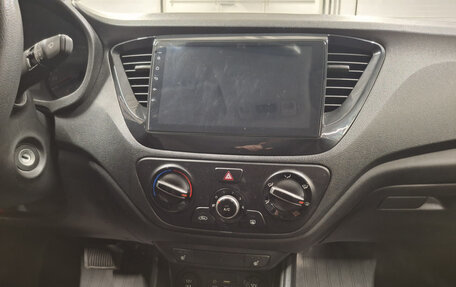 Hyundai Solaris II рестайлинг, 2019 год, 1 350 000 рублей, 18 фотография