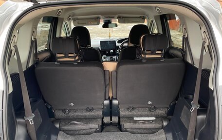 Toyota Sienta II, 2019 год, 13 фотография