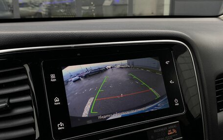 Mitsubishi Outlander III рестайлинг 3, 2019 год, 2 199 000 рублей, 16 фотография