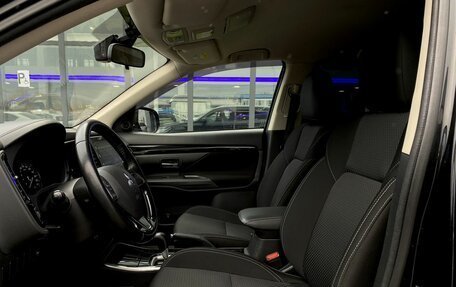 Mitsubishi Outlander III рестайлинг 3, 2019 год, 2 199 000 рублей, 20 фотография