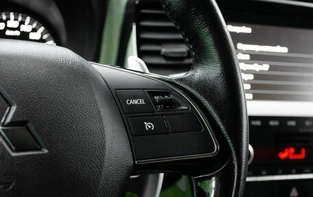 Mitsubishi Outlander III рестайлинг 3, 2020 год, 2 900 000 рублей, 18 фотография