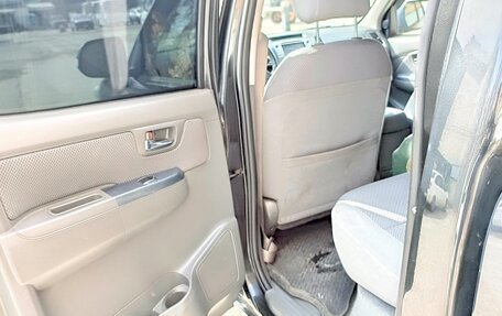 Toyota Hilux VII, 2012 год, 1 650 000 рублей, 13 фотография