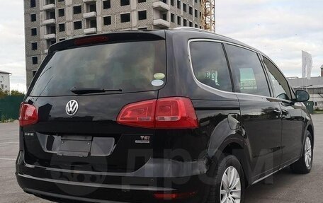 Volkswagen Sharan II, 2013 год, 920 000 рублей, 2 фотография