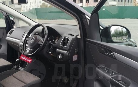 Volkswagen Sharan II, 2013 год, 920 000 рублей, 3 фотография