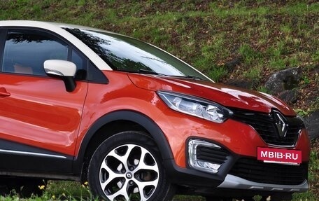 Renault Kaptur I рестайлинг, 2017 год, 1 350 000 рублей, 2 фотография