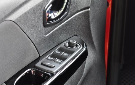 Renault Kaptur I рестайлинг, 2017 год, 1 350 000 рублей, 23 фотография