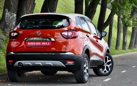Renault Kaptur I рестайлинг, 2017 год, 1 350 000 рублей, 39 фотография