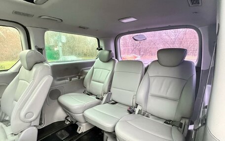 Hyundai Grand Starex Grand Starex I рестайлинг 2, 2012 год, 1 695 000 рублей, 11 фотография