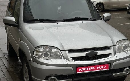 Chevrolet Niva I рестайлинг, 2012 год, 420 000 рублей, 1 фотография