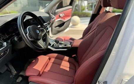 BMW 3 серия, 2021 год, 2 700 000 рублей, 12 фотография