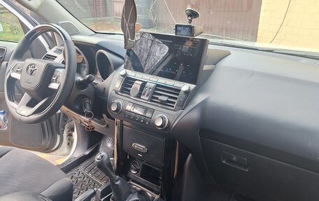 Toyota Land Cruiser Prado 150 рестайлинг 2, 2013 год, 3 450 000 рублей, 21 фотография